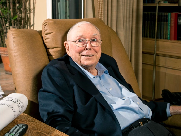 Câu Chuyện Chưa Kể Về Những Năm Tháng Cuối Đời của Charlie Munger